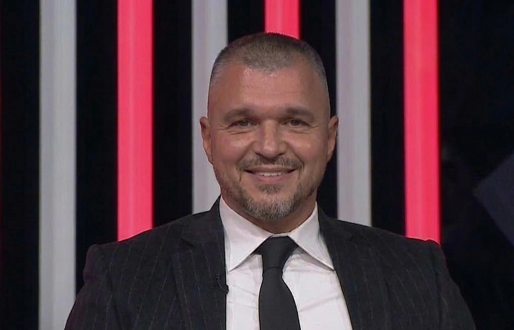 Валери Божинов: Рома и НЕК играят по еднотипен начин. Реал Мадрид игра както Левски Валери Божинов – илюстративна ai концепция – 16 10 2026